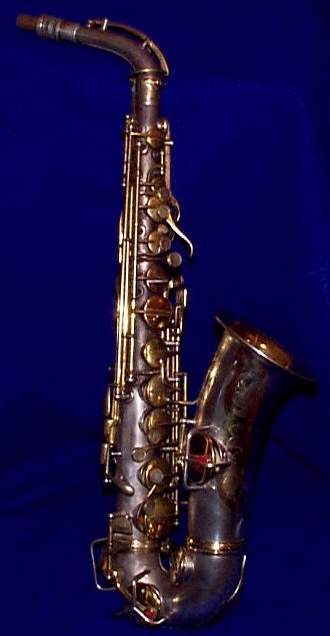 1924 Conn New Wonder in silver plate with gold keys/accents saxophone.org